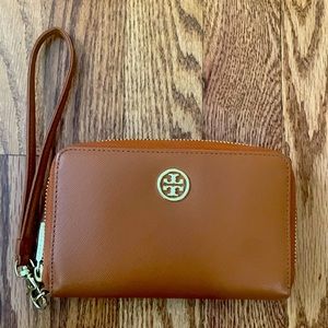 Tory Burch tan wristlet